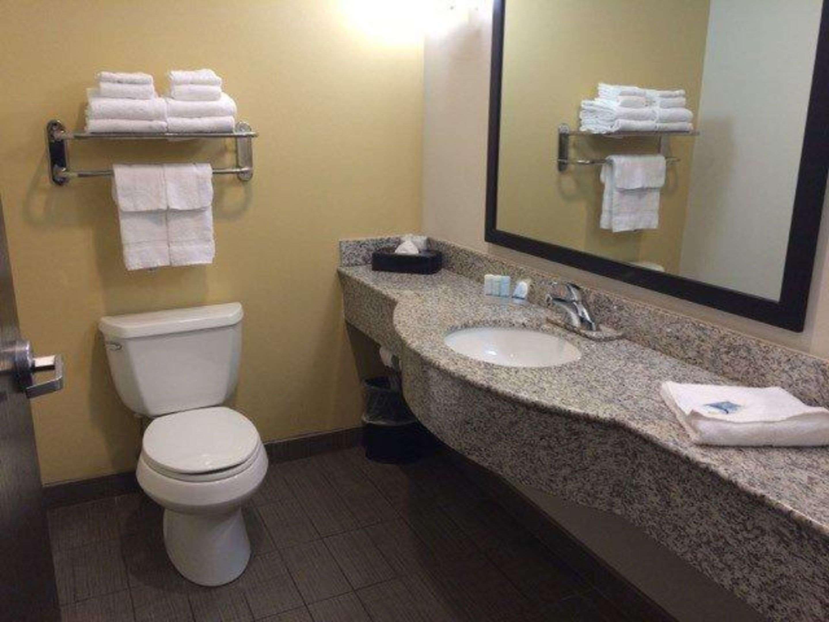 Sleep Inn&Suites Indoor Waterpark Liberty Buitenkant foto